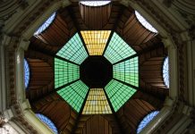 Bucurestiul dincolo de turism: Viata de zi cu zi si cultura urbana a orasului.