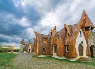 Castelul de lut – Castelul de lut din Valea Zanelor: O poveste a naturii si a traditiei romanesti