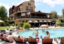 Castelul Transilvania: Povestea unui castel cu o istorie fascinanta