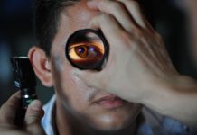 Ce inseamna cand ti se zbate ochiul drept