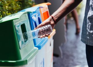 Obiecte din materiale reciclabile