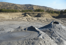 Vulcanii noroiosi – Vulcanii noroiosi din Buzau: O experienta unica in Romania