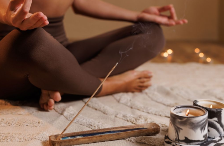 Beneficiile practicarii meditatiei pentru sanatatea mentala si dezvoltare personala