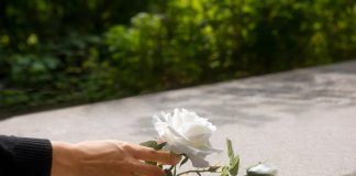 Mesaje de condoleante – exemple pentru situatii delicate